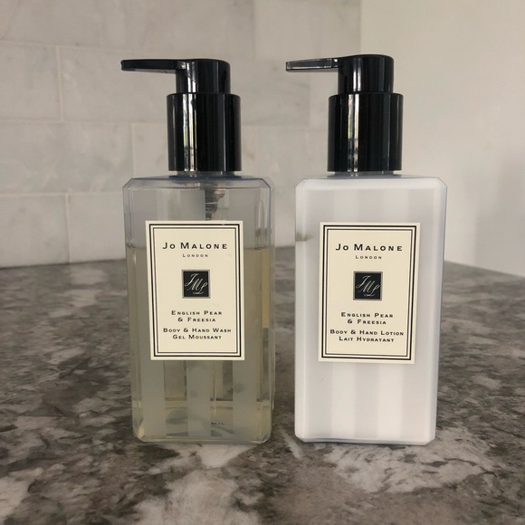 SOLD Jo Malone English Pear and Freesia Set - Picture 5 of 8
